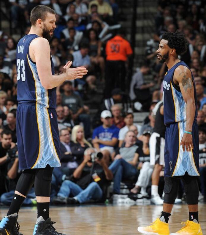 尽管她在2 尽管她在2